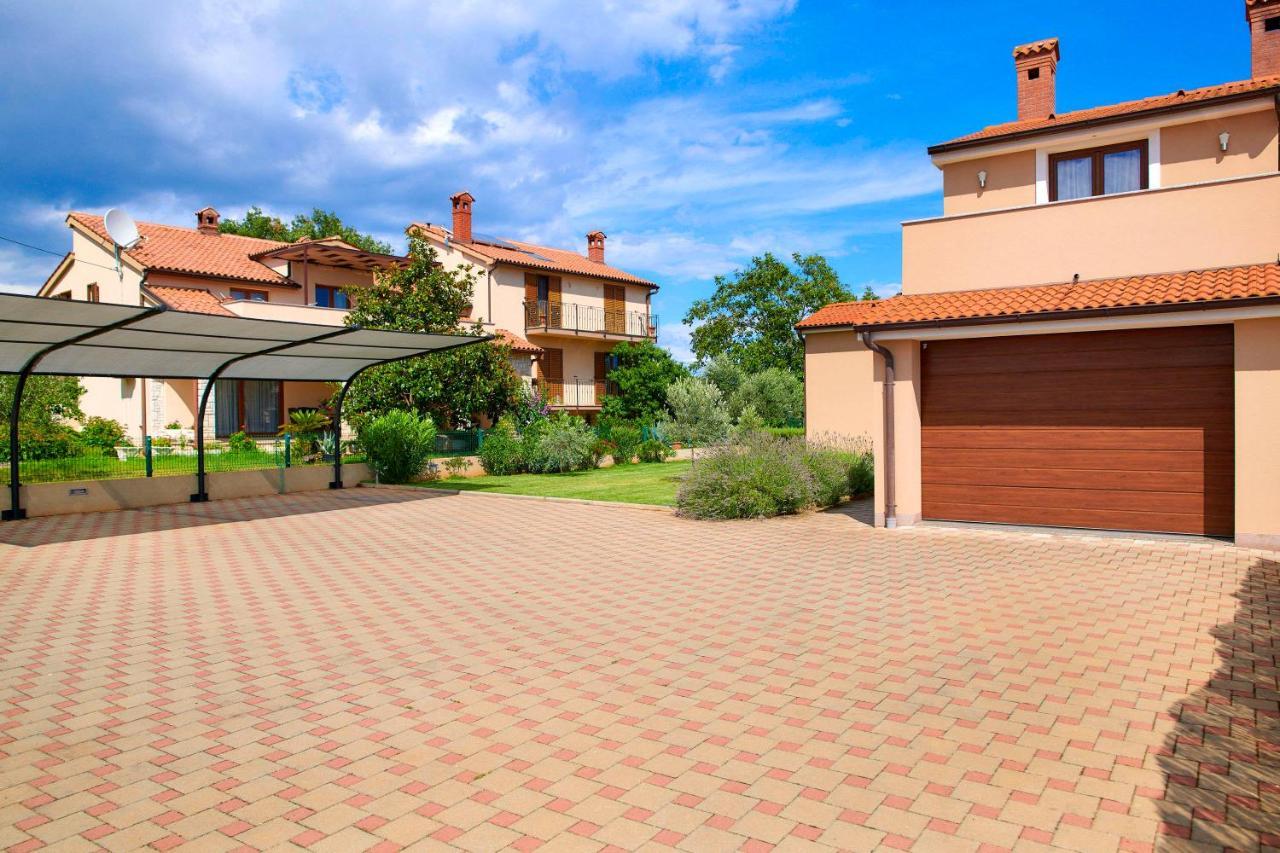 Villa Bartona For 8 Persons With Private Swimmingpool بولا المظهر الخارجي الصورة